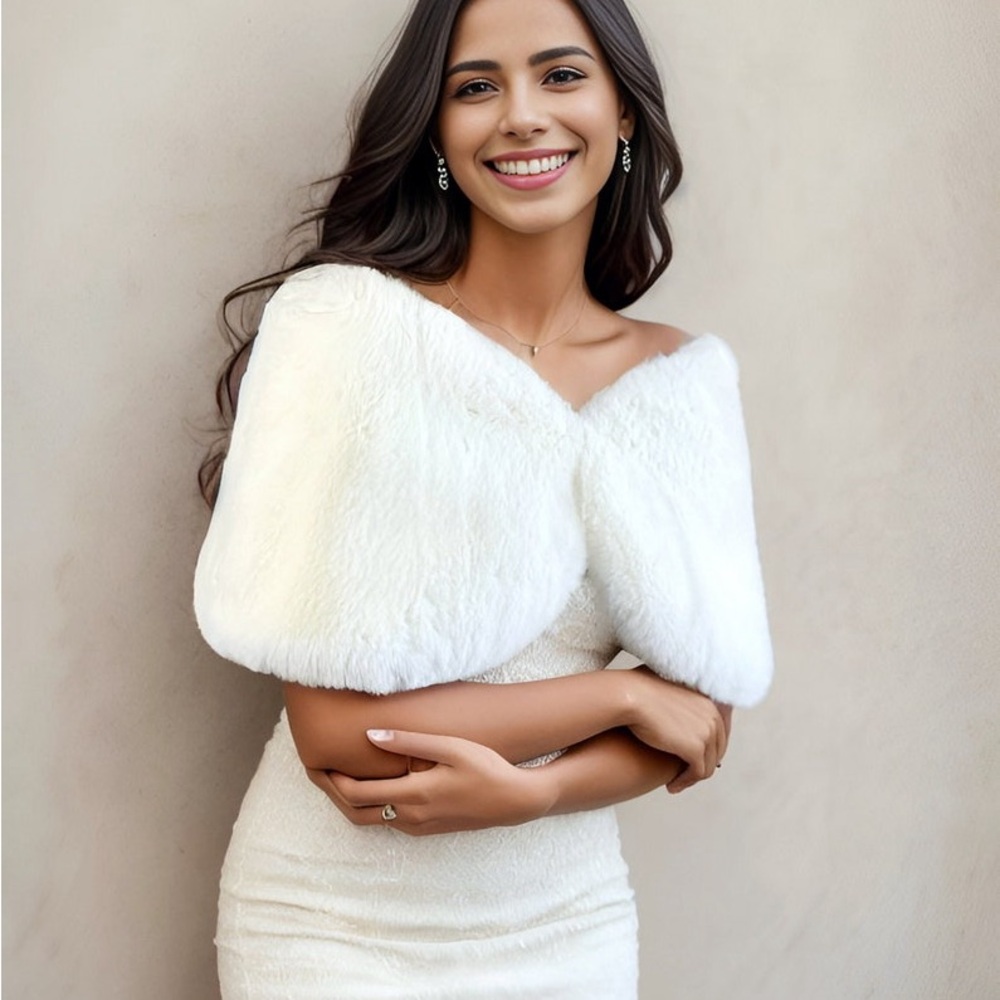 Elegant Ivory White Faux Fur Shawl